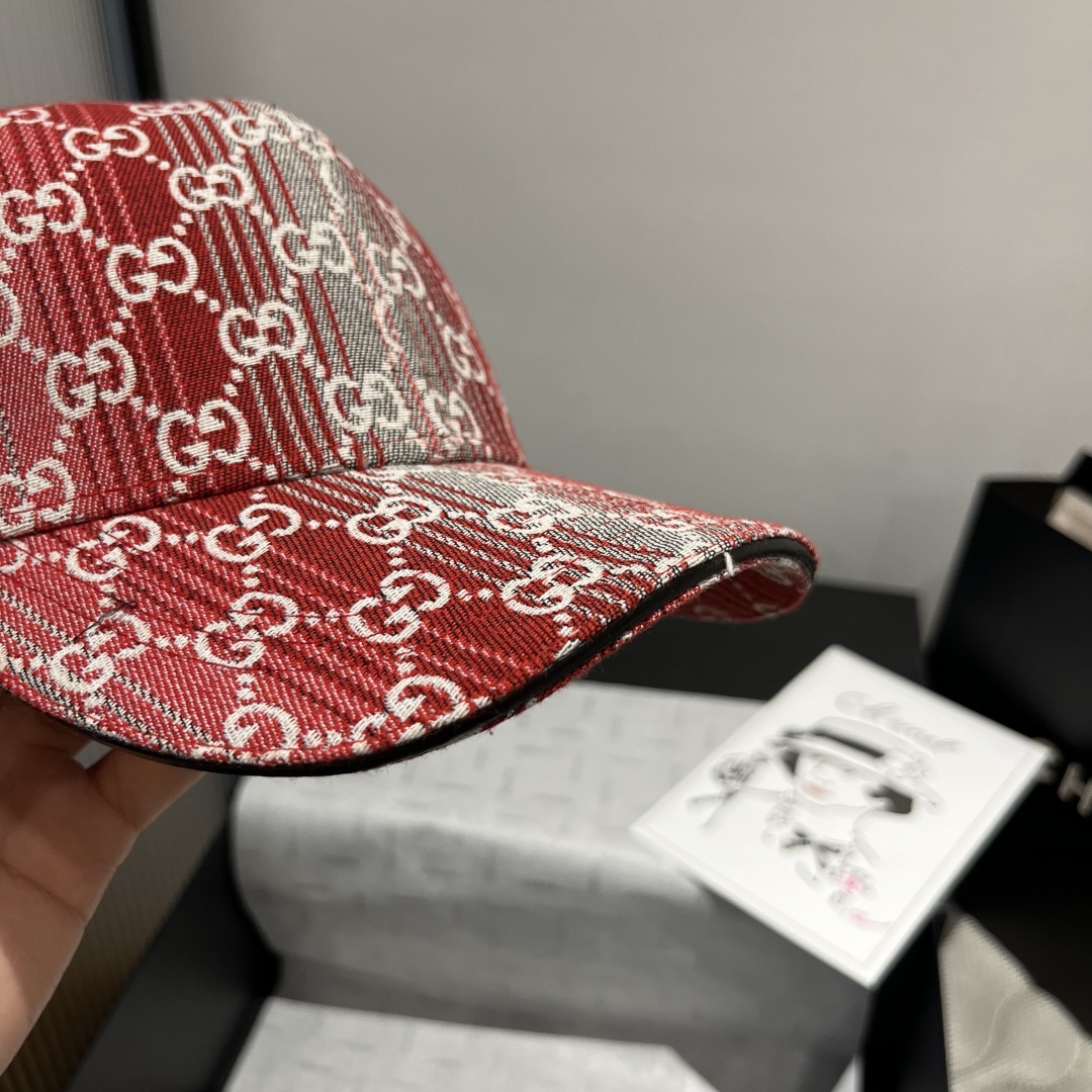 P

Gucci古奇新款鸭舌帽，头围57cm