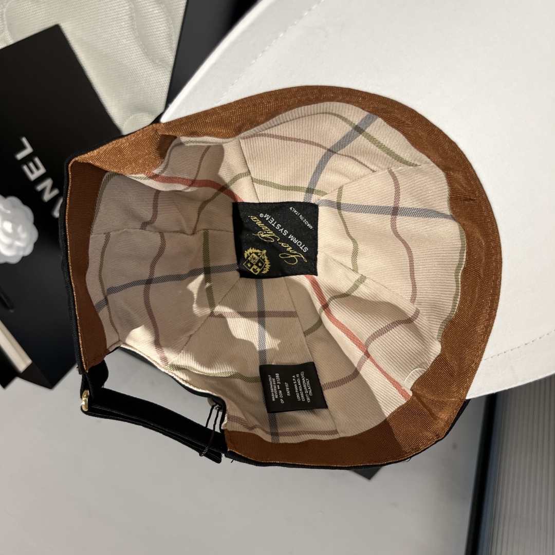 P

LP新款Loro Piana  新款高版本棒球帽