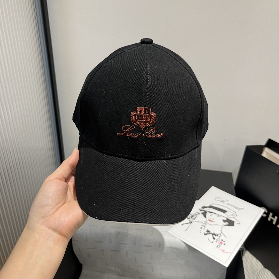 P

LP新款Loro Piana  新款高版本棒球帽