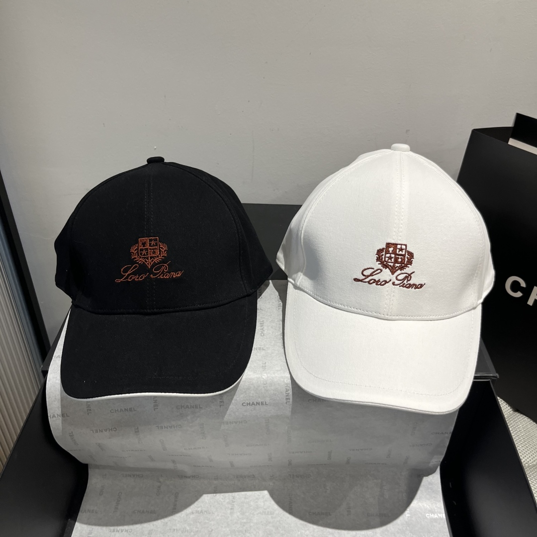 P

LP新款Loro Piana  新款高版本棒球帽