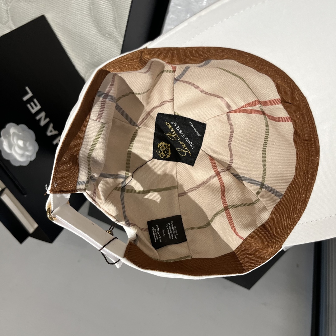 P

LP新款Loro Piana  新款高版本棒球帽