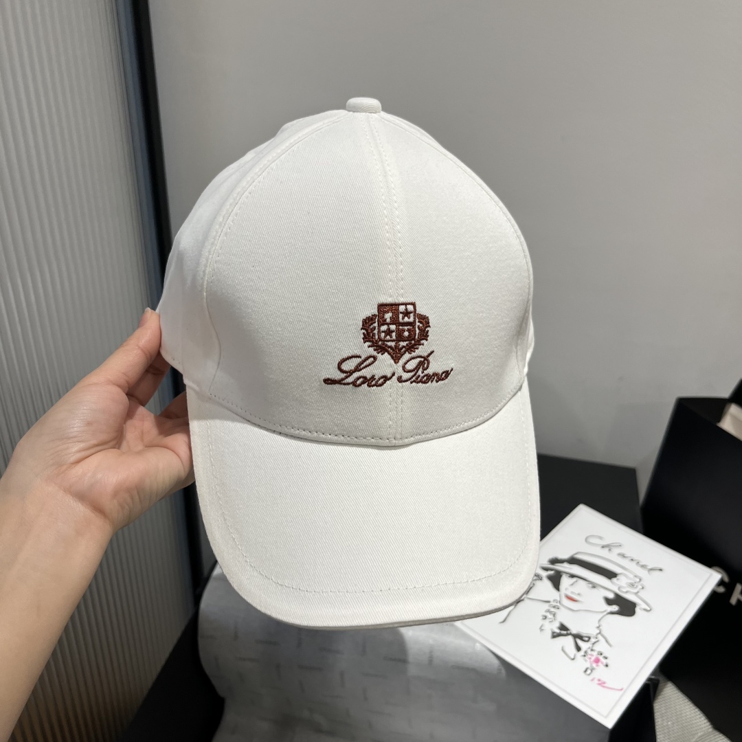 P

LP新款Loro Piana  新款高版本棒球帽
