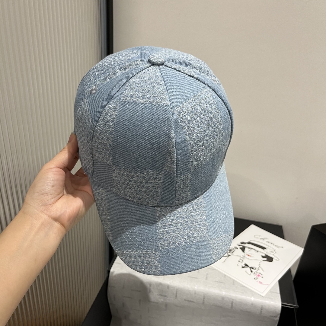 P

LV新款鸭舌帽，头围57cm