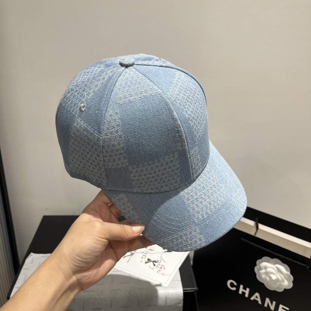P

LV新款鸭舌帽，头围57cm