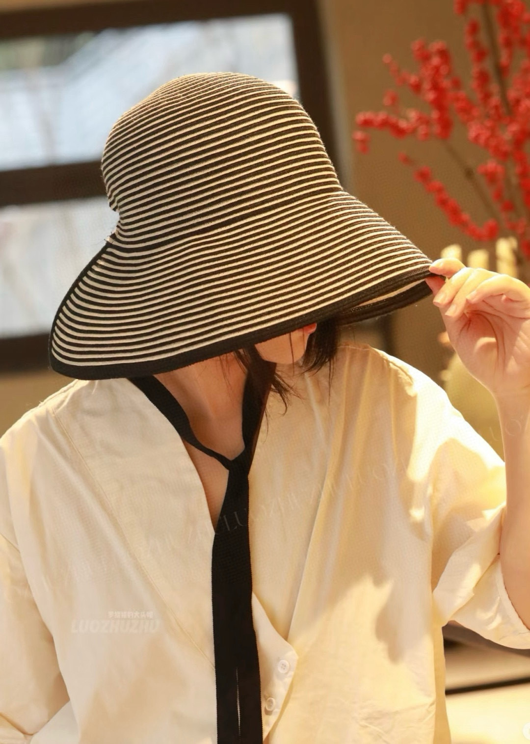 NO:346091,Chanel Chanel new striped sun hat, basin hat, foldable straw hat, head circumference 57cm hat, straw hat, fisherman hat, baseball hat, hat, chanel, chanel, espadrilles, hatsChanel香奈儿新款条纹遮阳帽,盆帽,可折叠草帽,头围57cm帽子草帽渔夫帽棒球帽,帽子,chanel,chanel,espadrilles,hats,hat