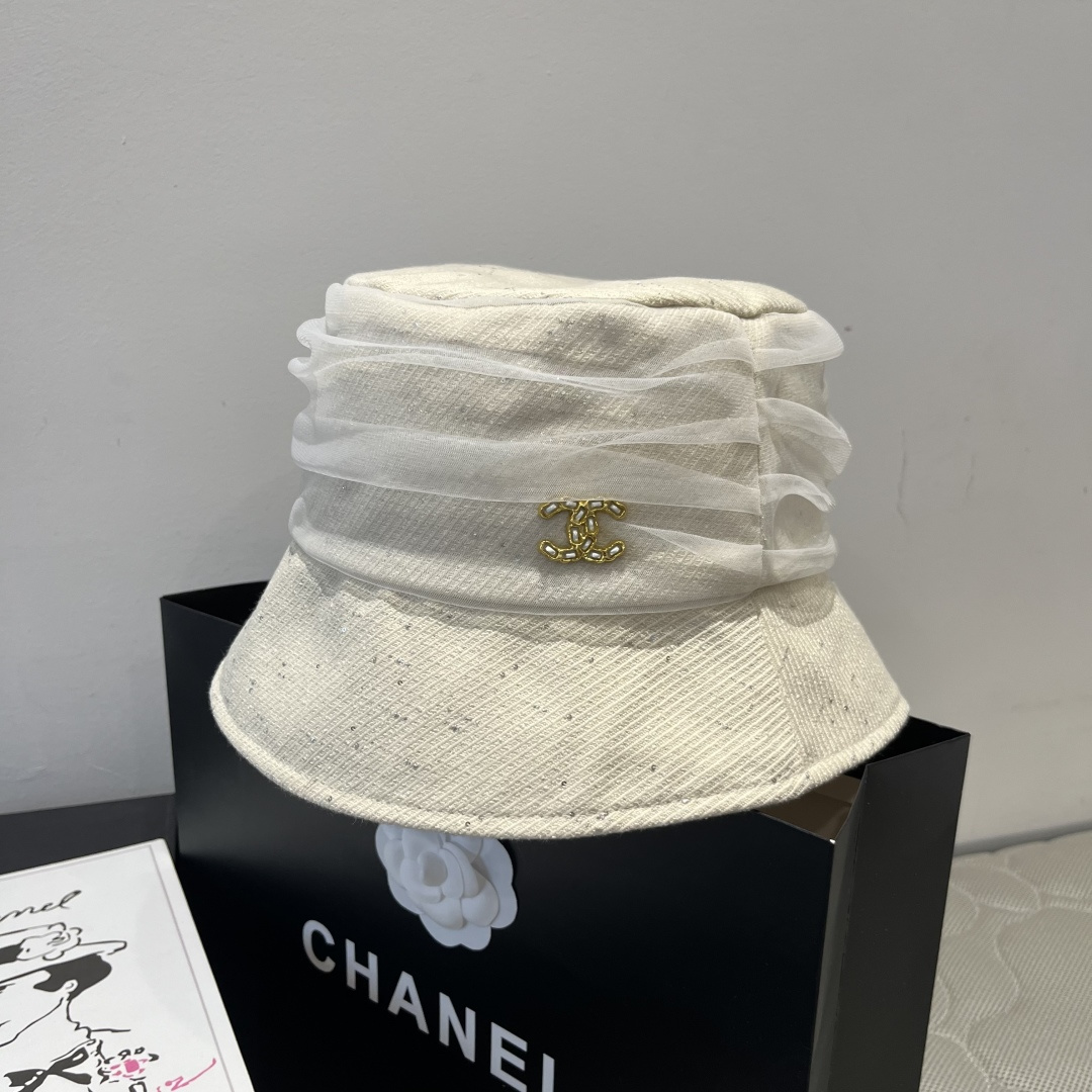 NO:356207,Chanel's new sun-visible fisherman hat, UV-proof cloth hat, foldable head circumference 57cm hat, straw hat, fisherman hat, baseball hat, hat, chanel, espadrilles, hats香奈儿新款遮阳渔夫帽、防紫外线布帽,可折叠头围57cm帽子草帽渔夫帽棒球帽,帽子,chanel,espadrilles,hats,hat