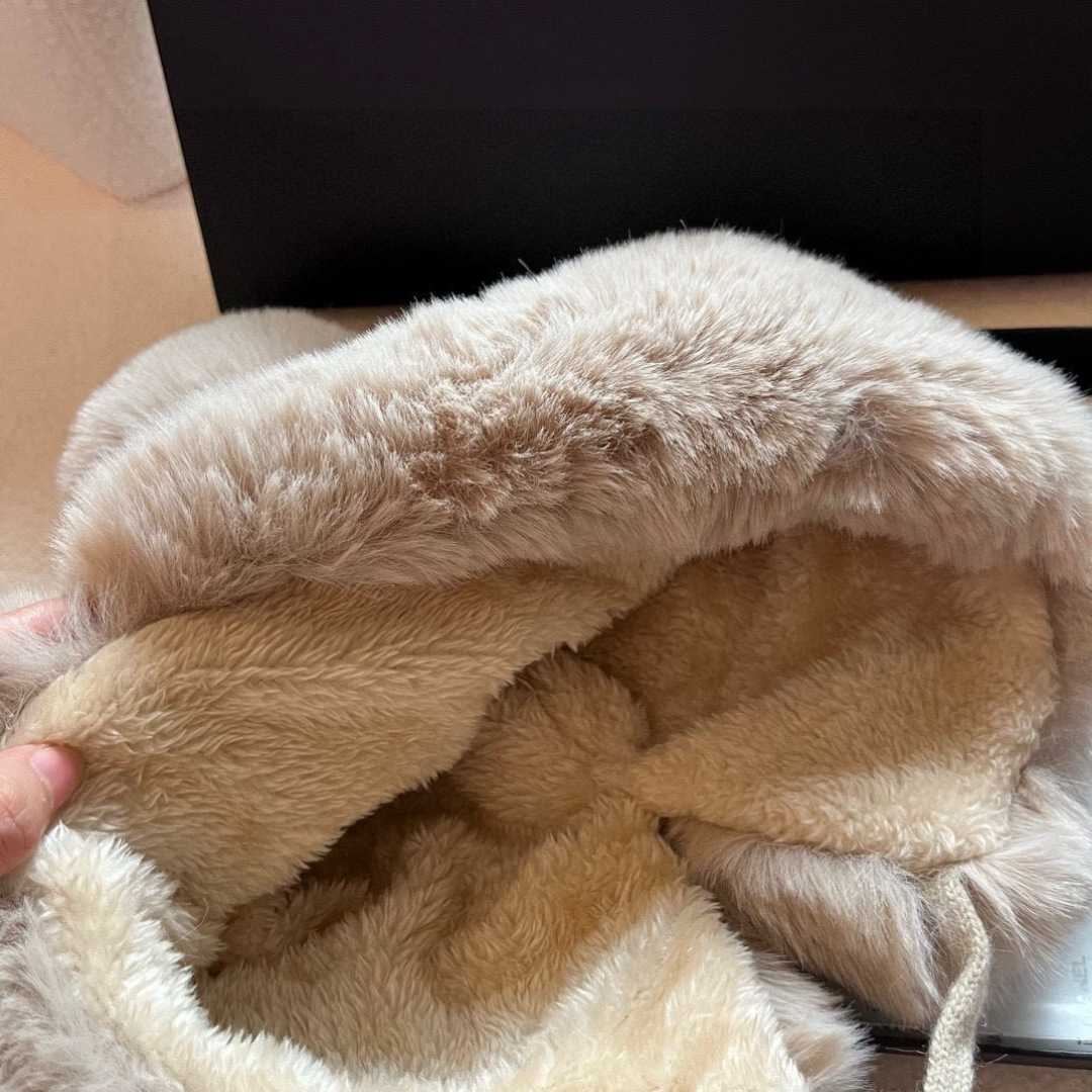 🆕

Ugg护耳保暖帽，加毛内里，轻盈舒适，四个色