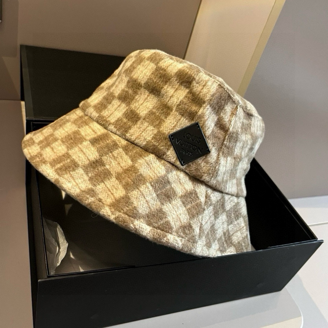🆕

Lv路易威登棋盘格渔夫帽，头围57cm