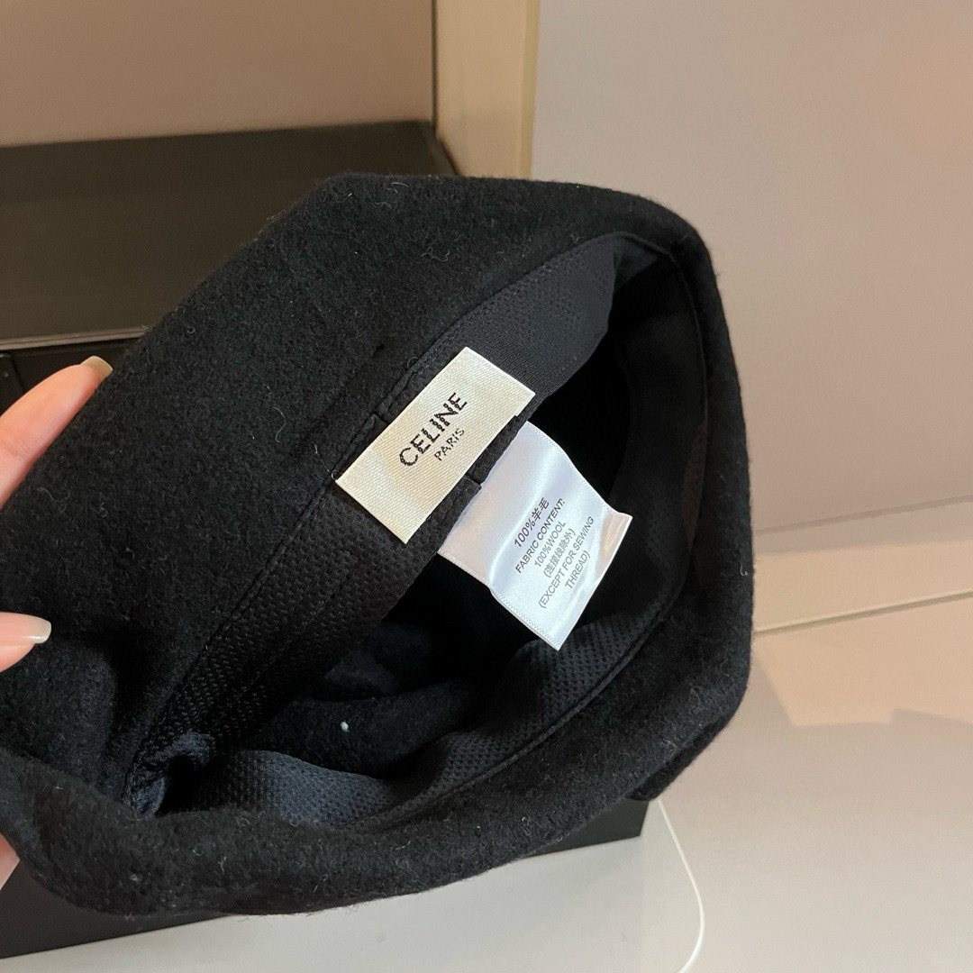 🆕
Celine赛琳新款卷边渔夫帽，百分百羊毛🦙面料，头围57cm