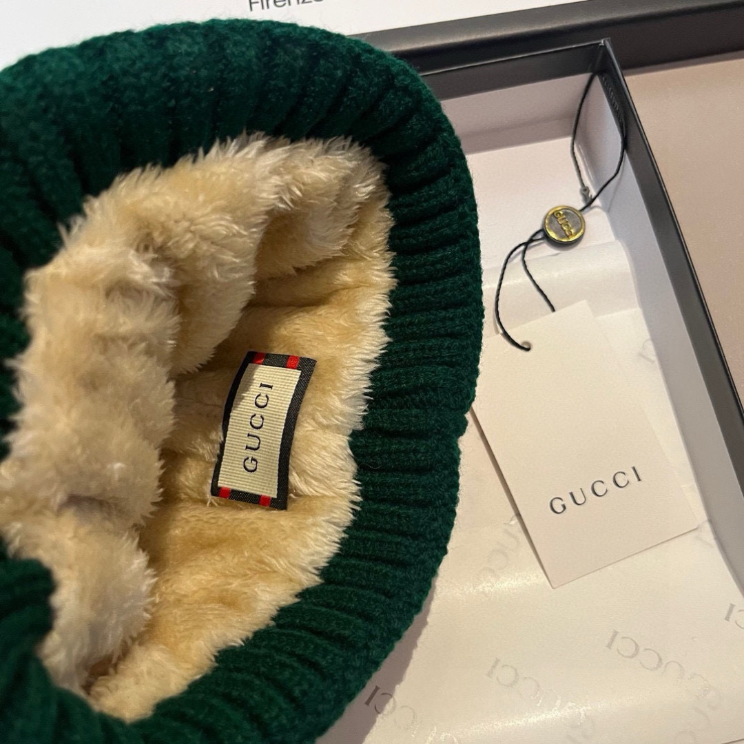 🆕

Gucci古奇经典款毛线帽，男女通用、4个色