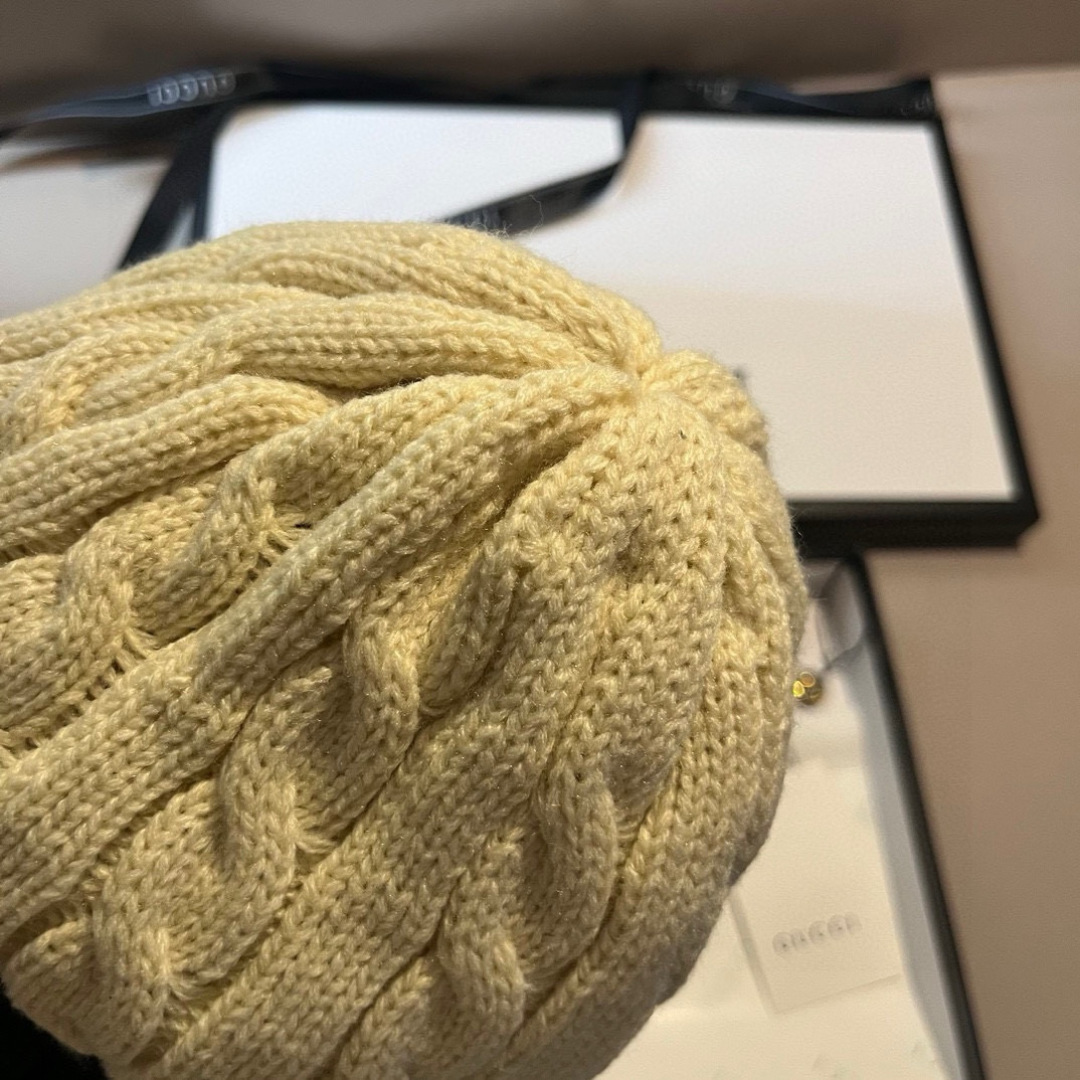 🆕

Gucci古奇经典款毛线帽，男女通用、4个色