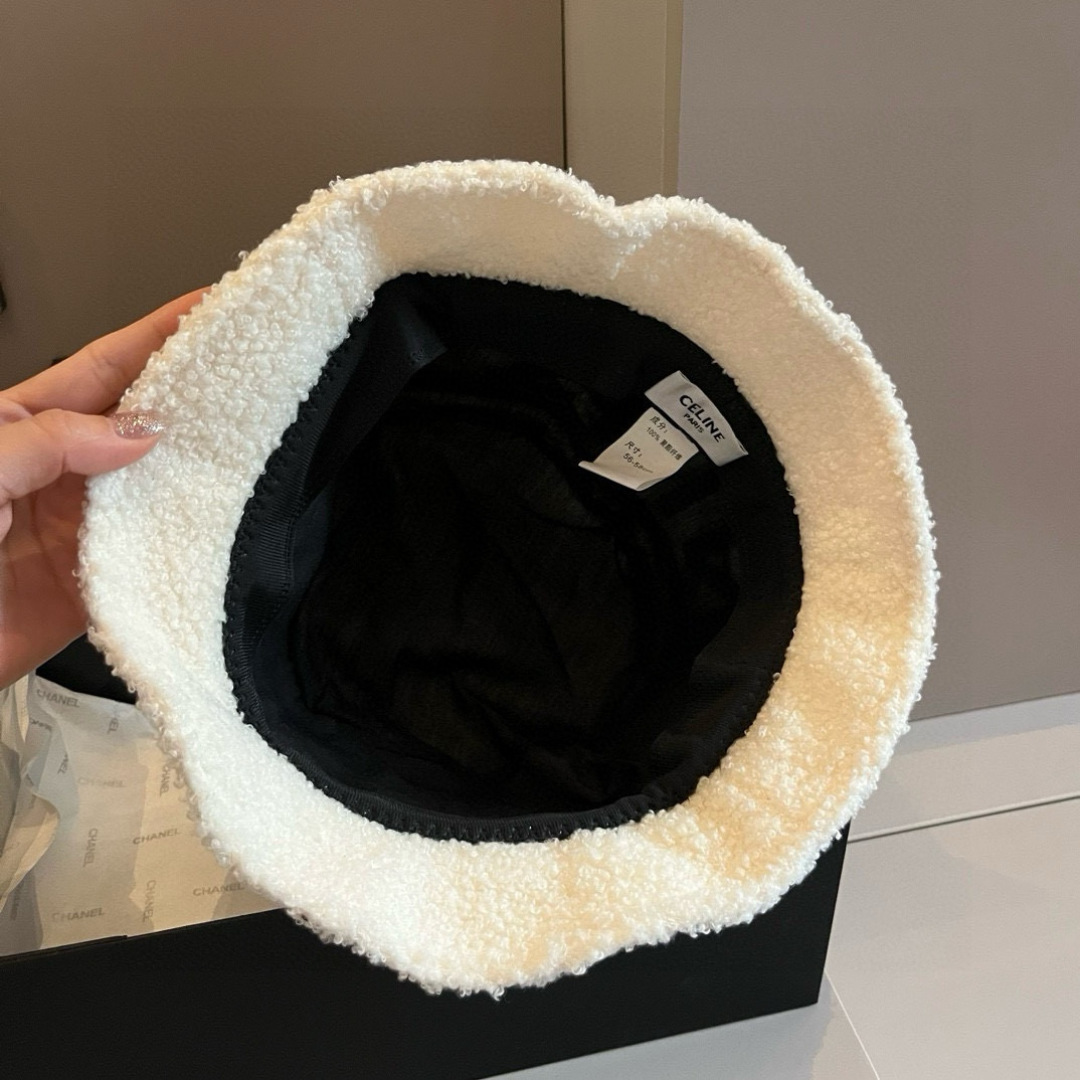 🆕

Celine赛琳羊羔毛渔夫帽，头围57cm