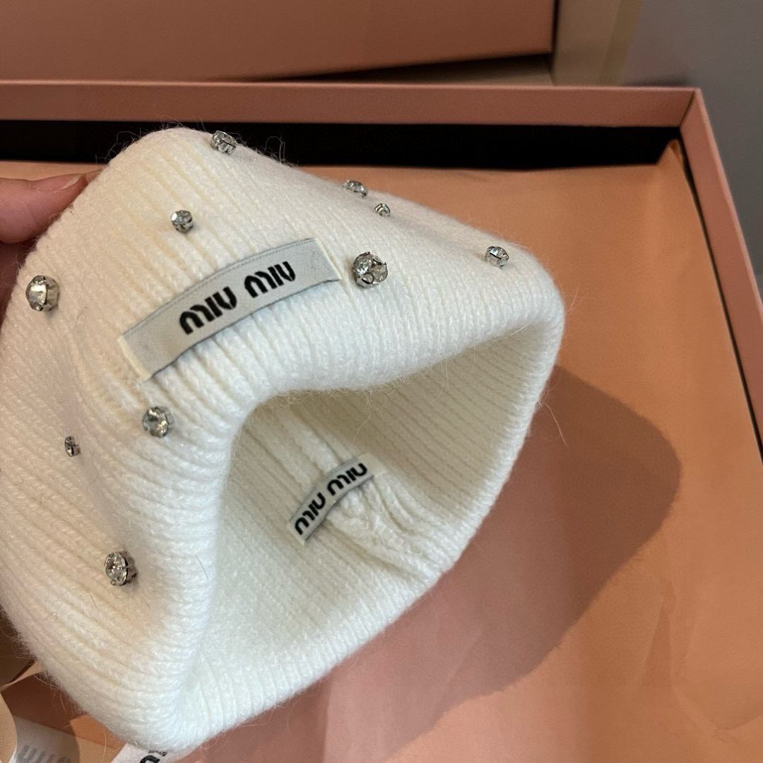 🆕

缪缪miumiu秋冬新款针织羊毛帽，糖果色针织帽