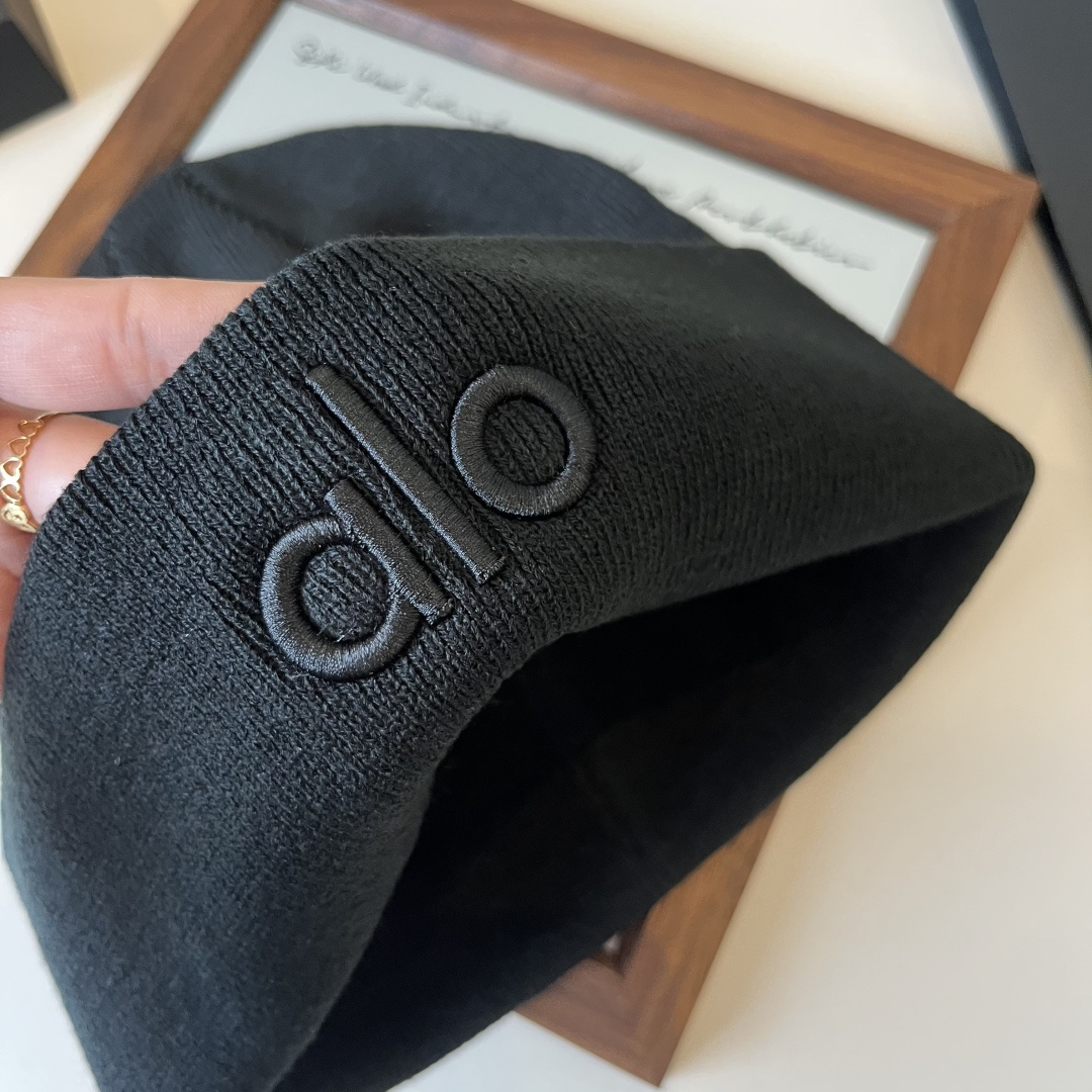 🆕

alo针织毛线帽