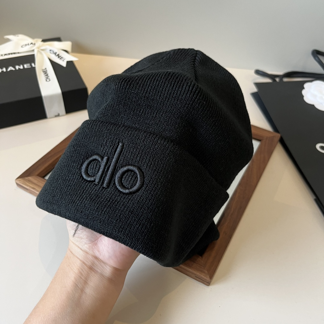 🆕

alo针织毛线帽