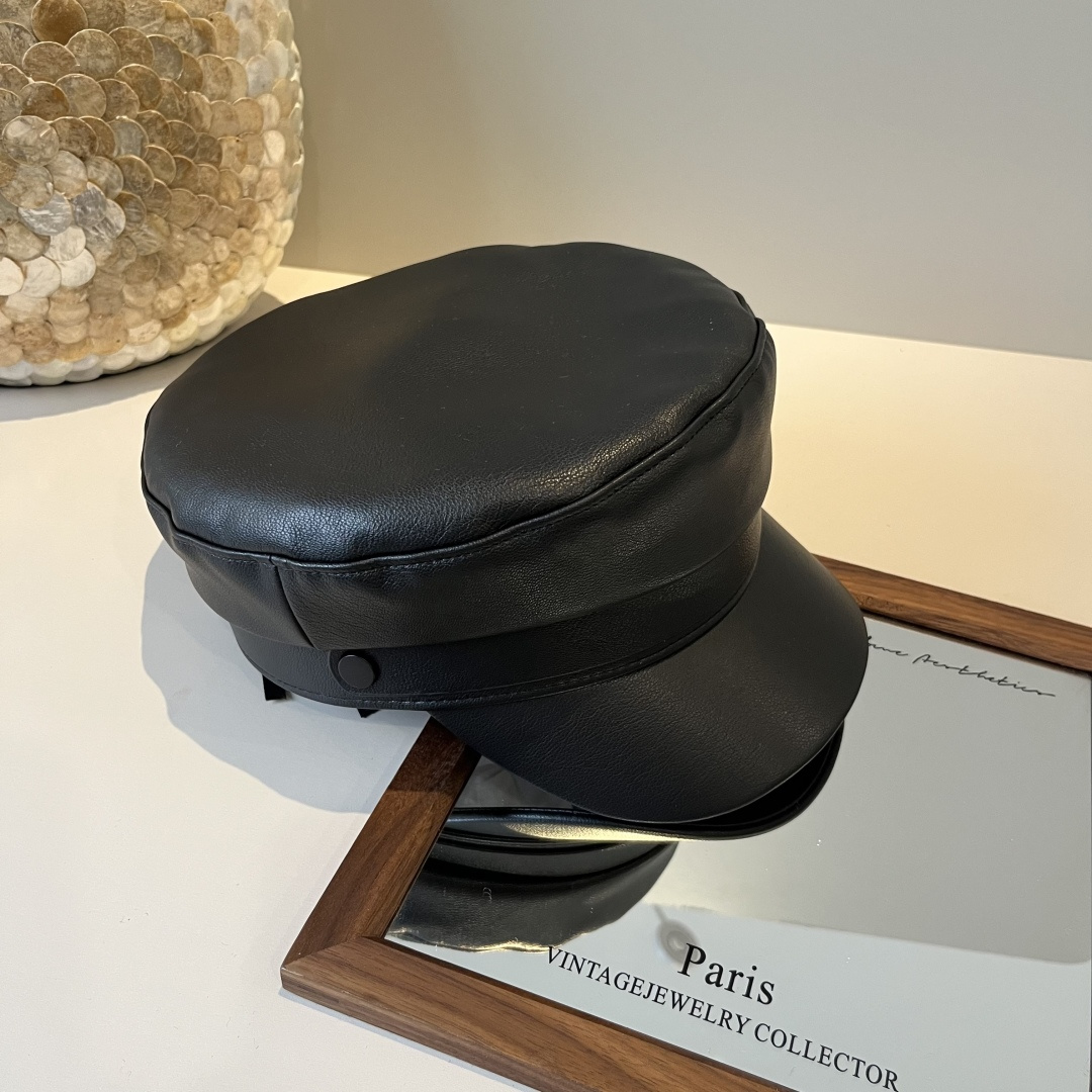 🆕

2025普拉达新款鸭舌画家帽，头围57cm