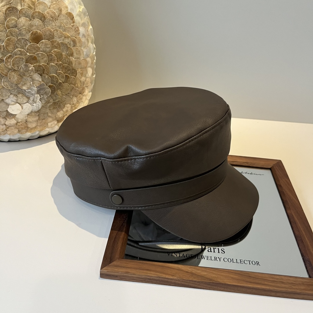 🆕

2025普拉达新款鸭舌画家帽，头围57cm