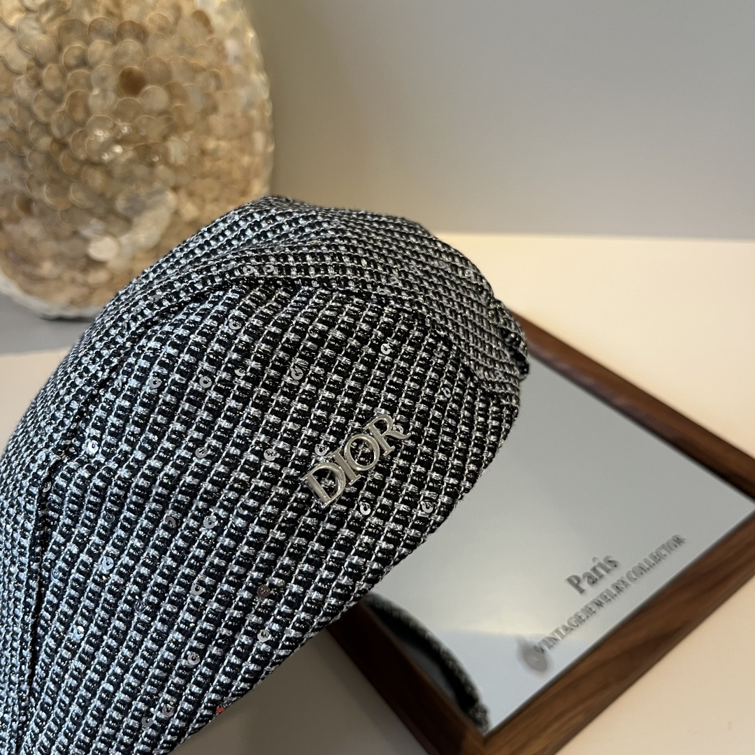 🆕

Dior新款前进帽，闪片前进帽，春秋新款，头围57cm