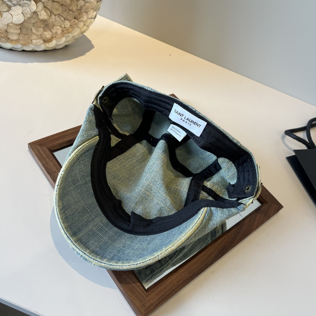 🆕

圣罗兰复古风前进鸭舌帽，高级百搭，头围57cm