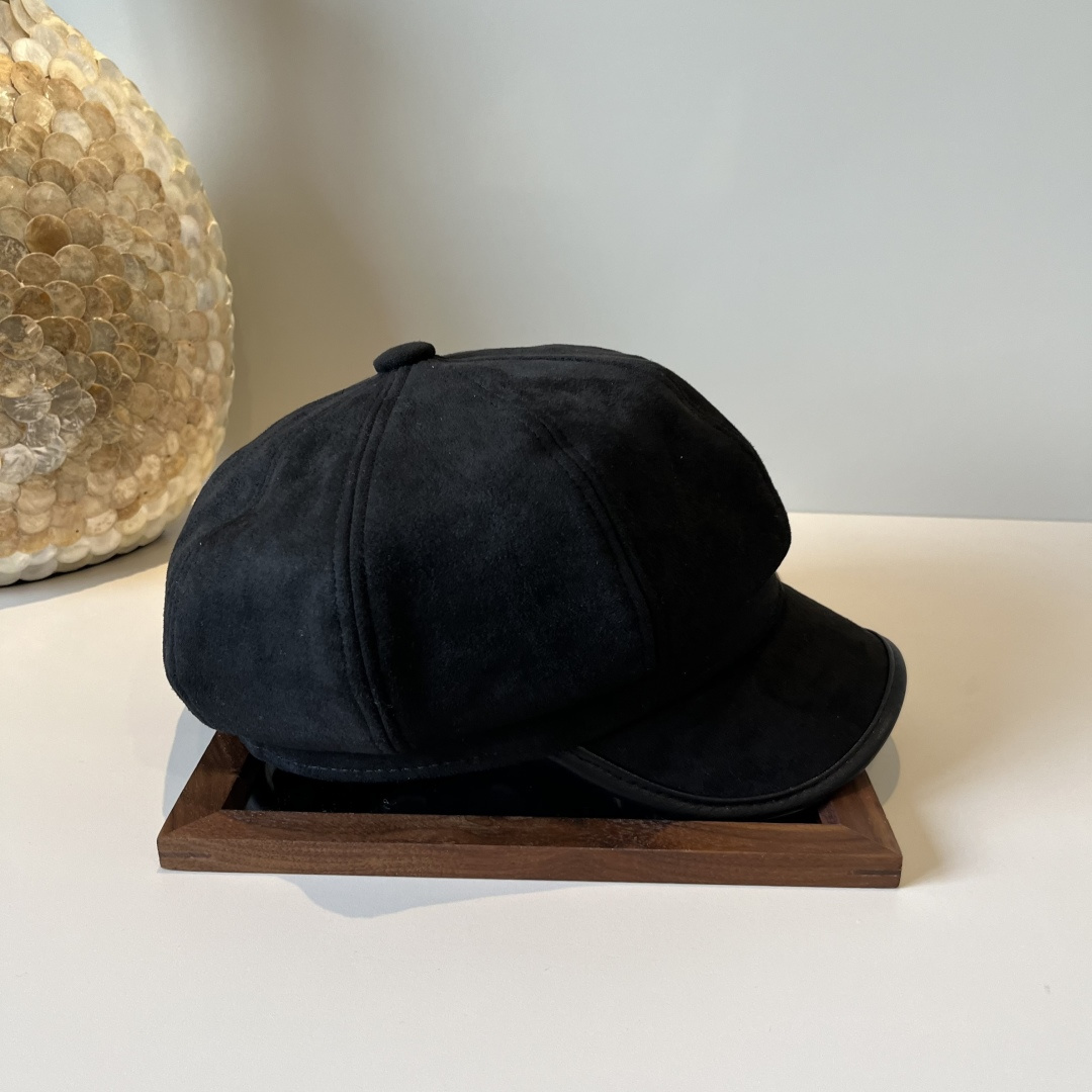 🆕

香奈儿新款鸭舌画家帽，头围57cm