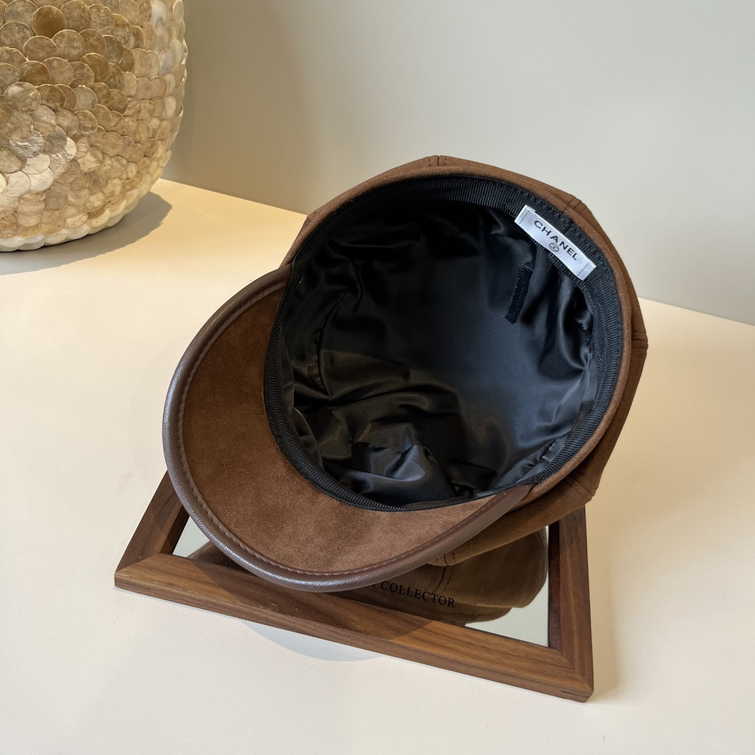 🆕

香奈儿新款鸭舌画家帽，头围57cm