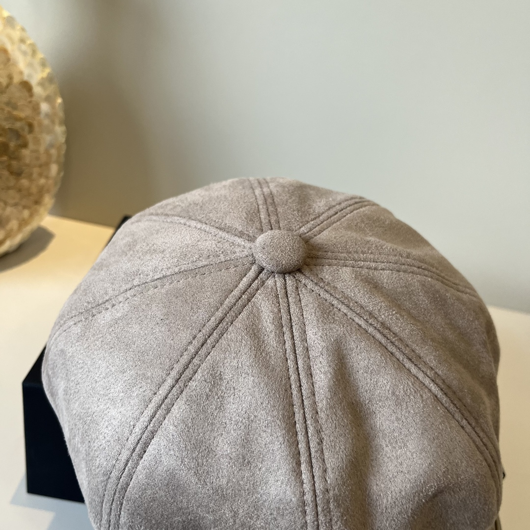 🆕

香奈儿新款鸭舌画家帽，头围57cm