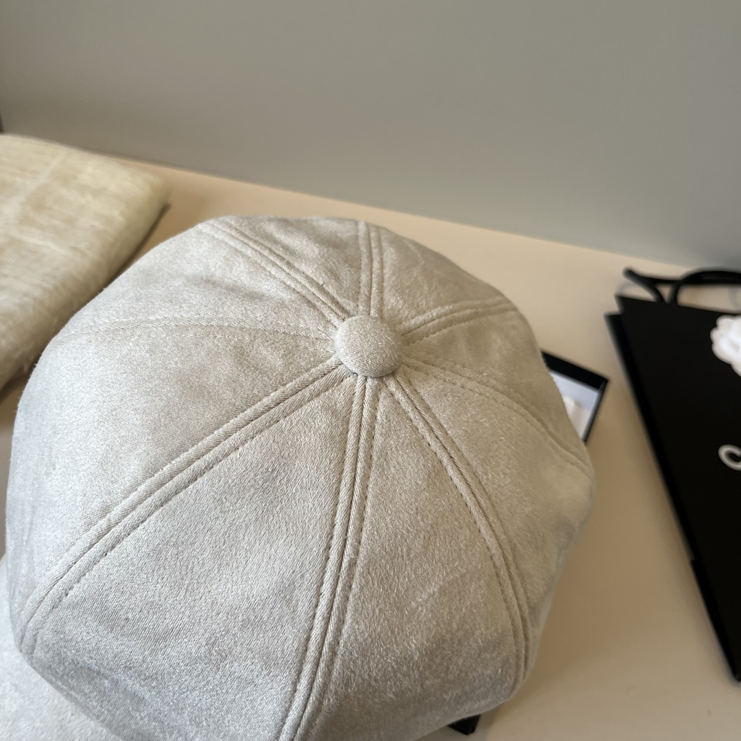 🆕

香奈儿新款鸭舌画家帽，头围57cm