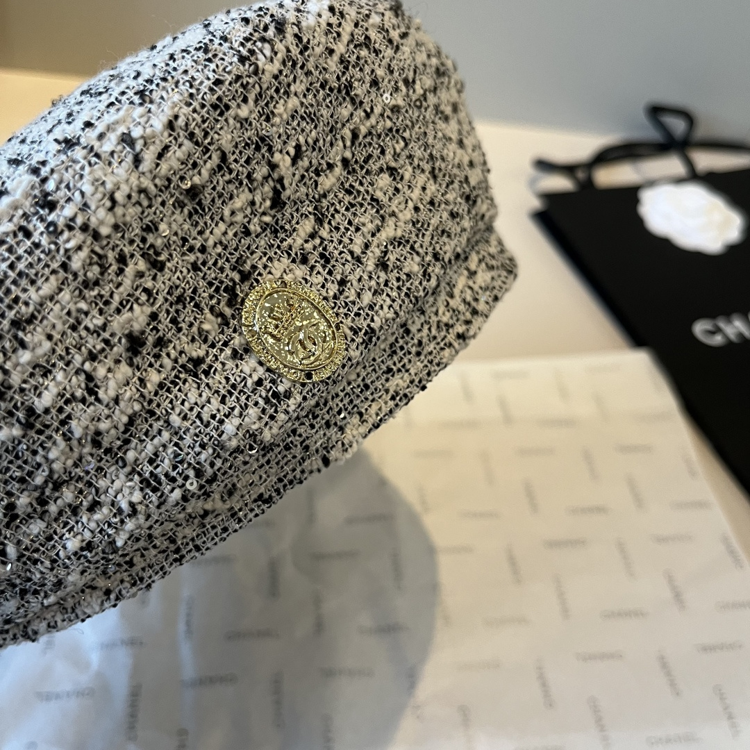 🆕

香奈儿新款鸭贝雷帽，头围57cm