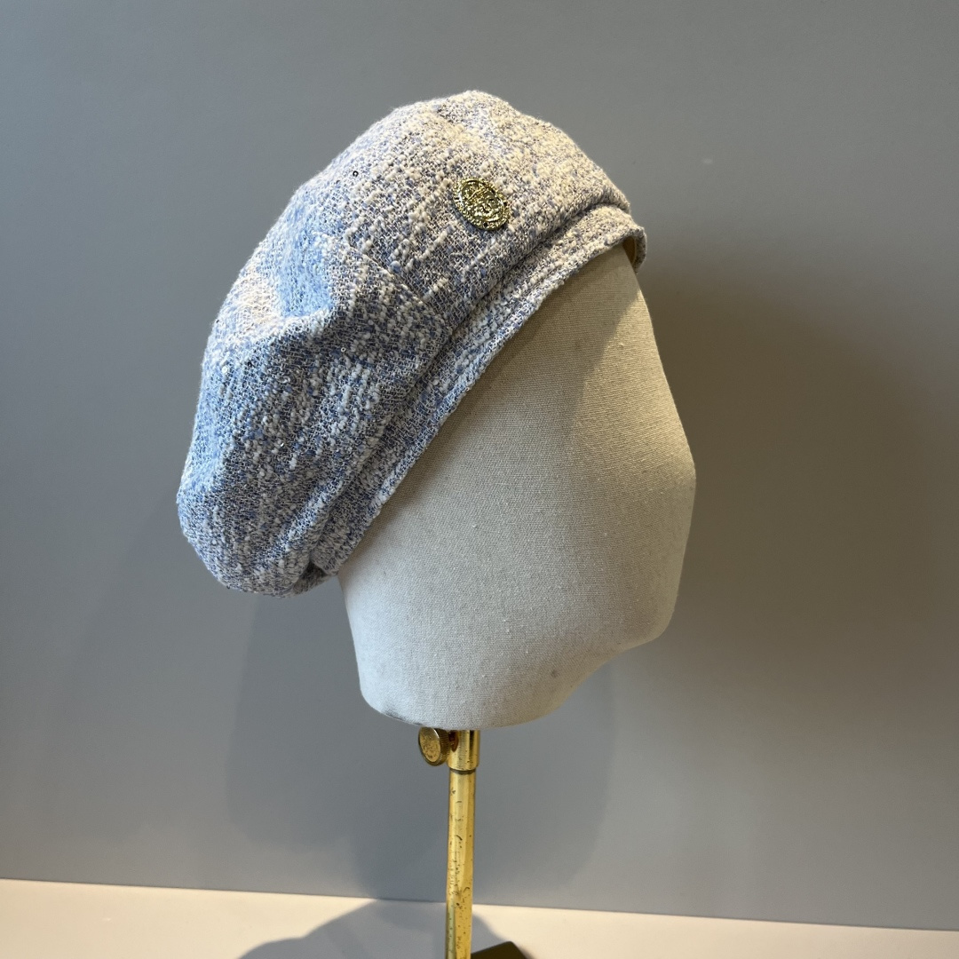 🆕

香奈儿新款鸭贝雷帽，头围57cm