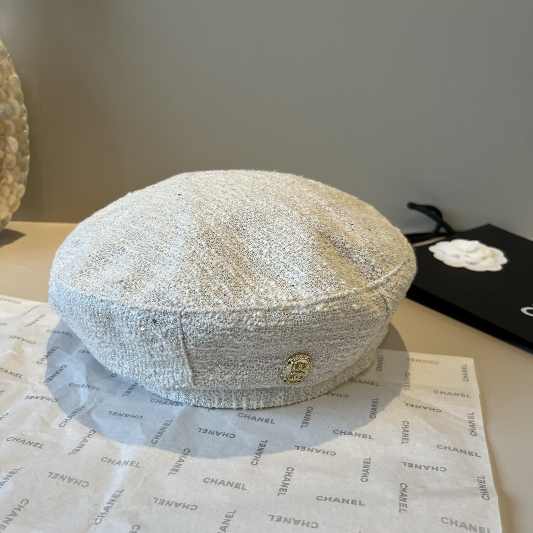 🆕

香奈儿新款鸭贝雷帽，头围57cm