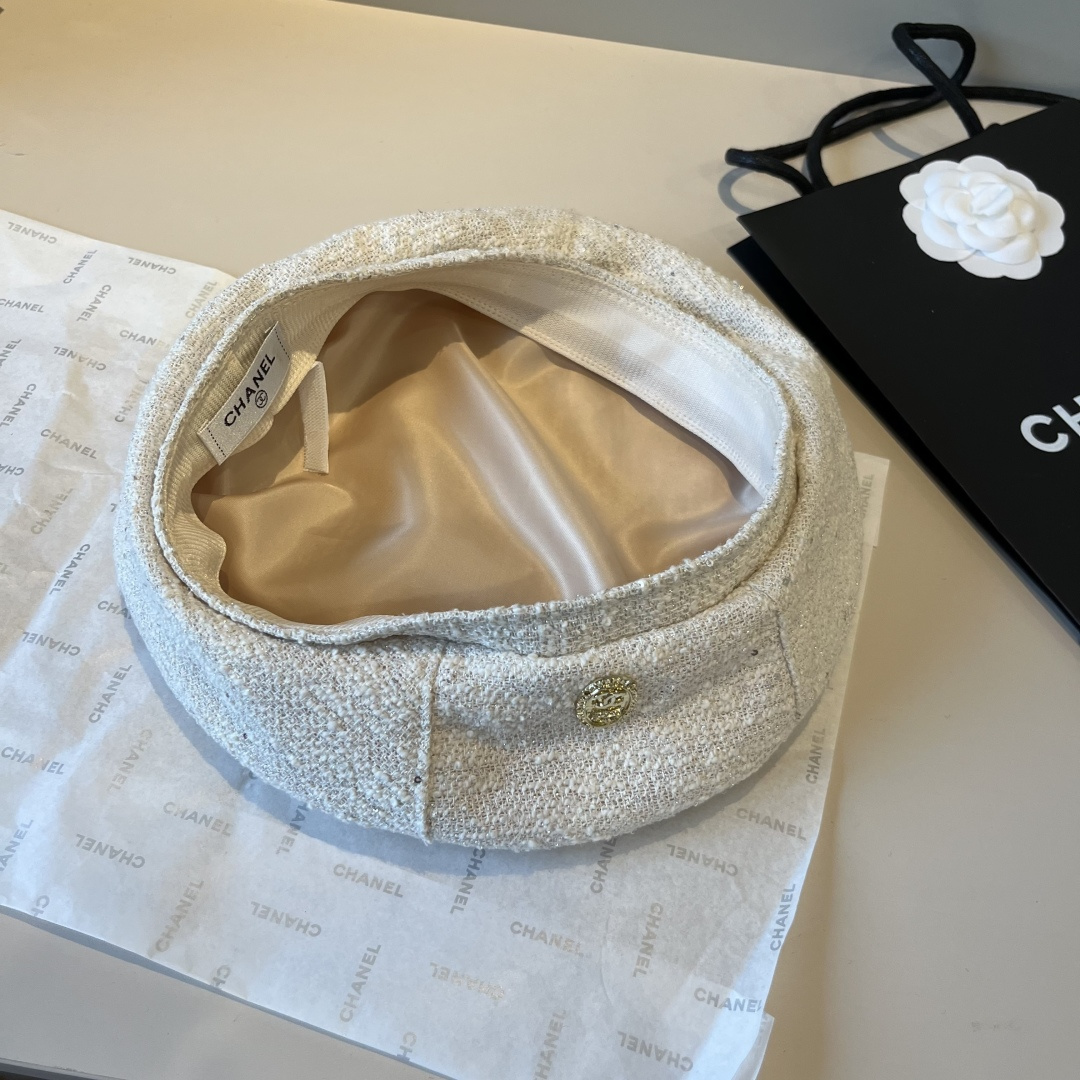 🆕

香奈儿新款鸭贝雷帽，头围57cm