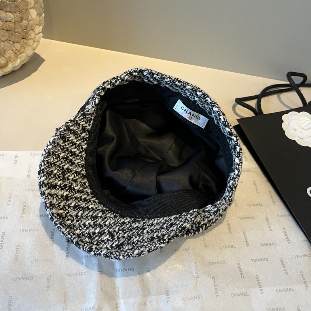 🆕

香奈儿新款鸭舌画家帽，头围57cm