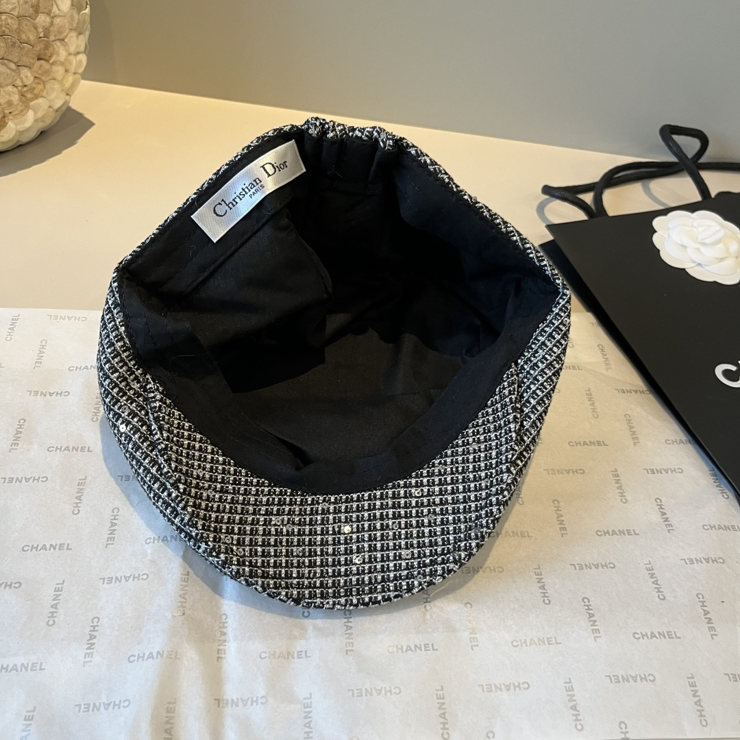 🆕

Dior新款前进帽，闪片前进帽，春秋新款，头围57cm