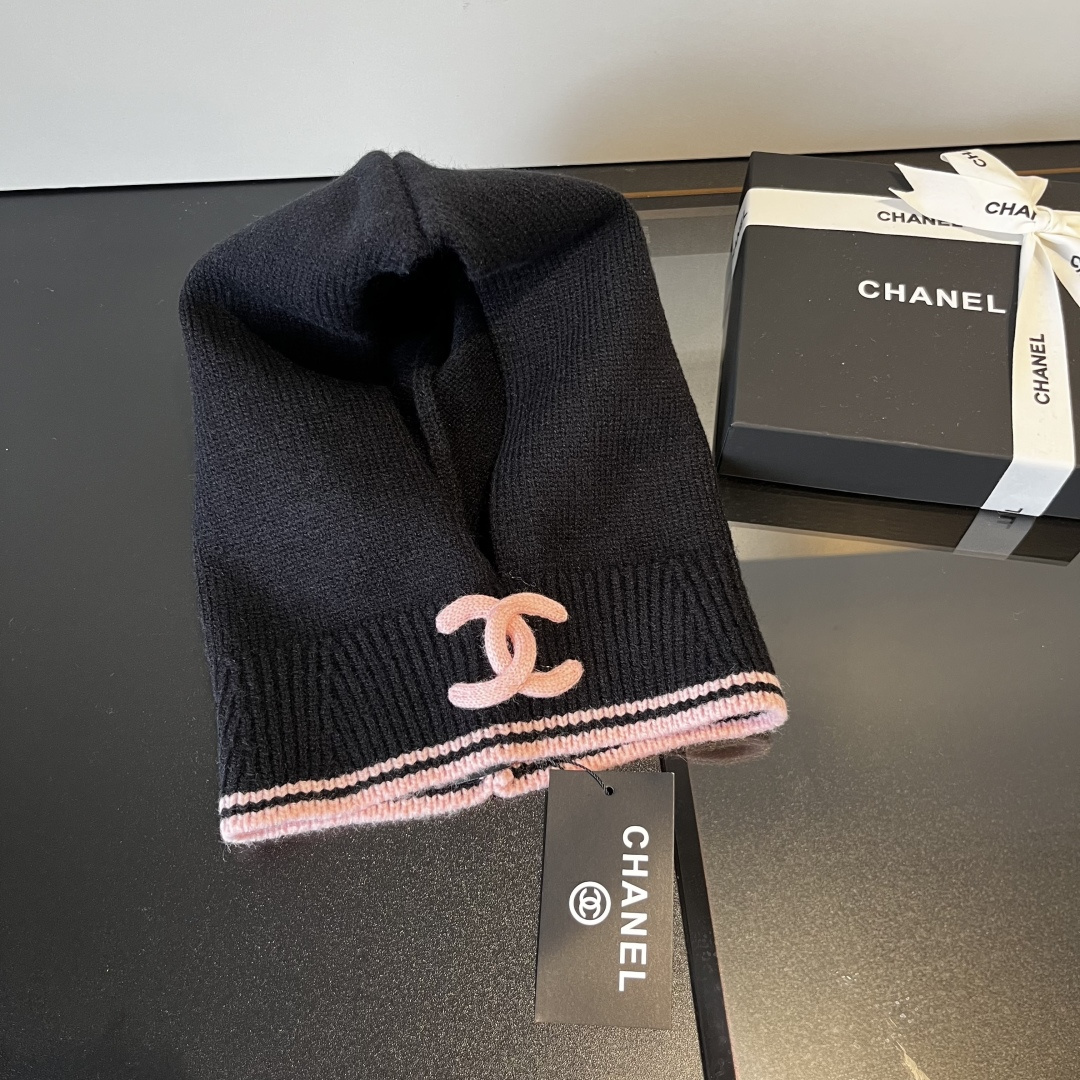 🆕

Chanel香奈儿套头毛线帽，帽子➕围脖 两用，性价比超高