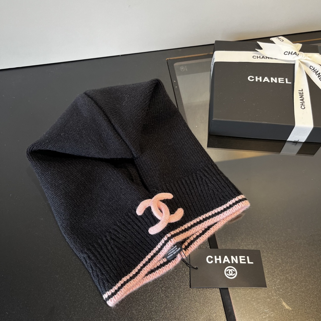 🆕

Chanel香奈儿套头毛线帽，帽子➕围脖 两用，性价比超高