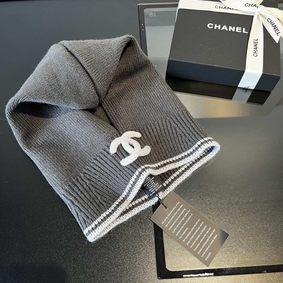 🆕

Chanel香奈儿套头毛线帽，帽子➕围脖 两用，性价比超高