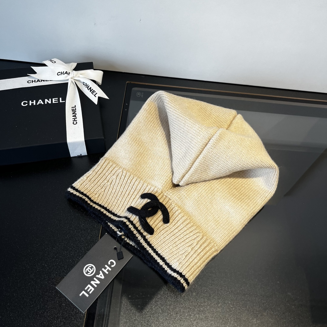 🆕

Chanel香奈儿套头毛线帽，帽子➕围脖 两用，性价比超高