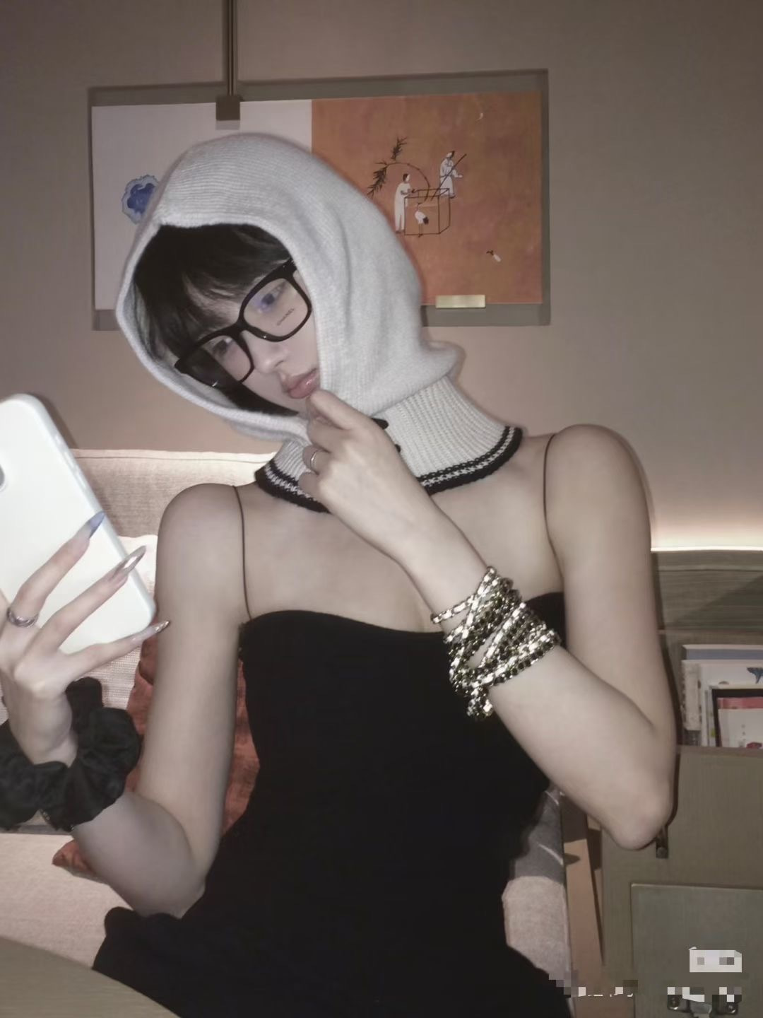 🆕

Chanel香奈儿套头毛线帽，帽子➕围脖 两用，性价比超高