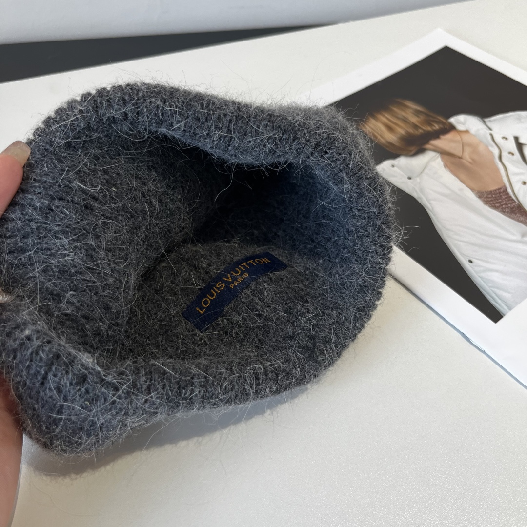 🆕

LV路易威登 秋冬新款针织羊毛帽，保暖毛线帽，50羊毛%50兔毛，跑量多色