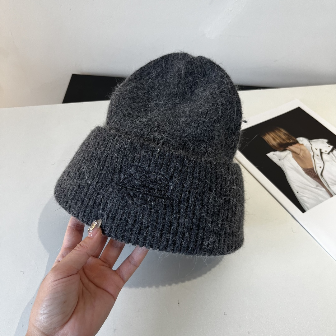 🆕

LV路易威登 秋冬新款针织羊毛帽，保暖毛线帽，50羊毛%50兔毛，跑量多色