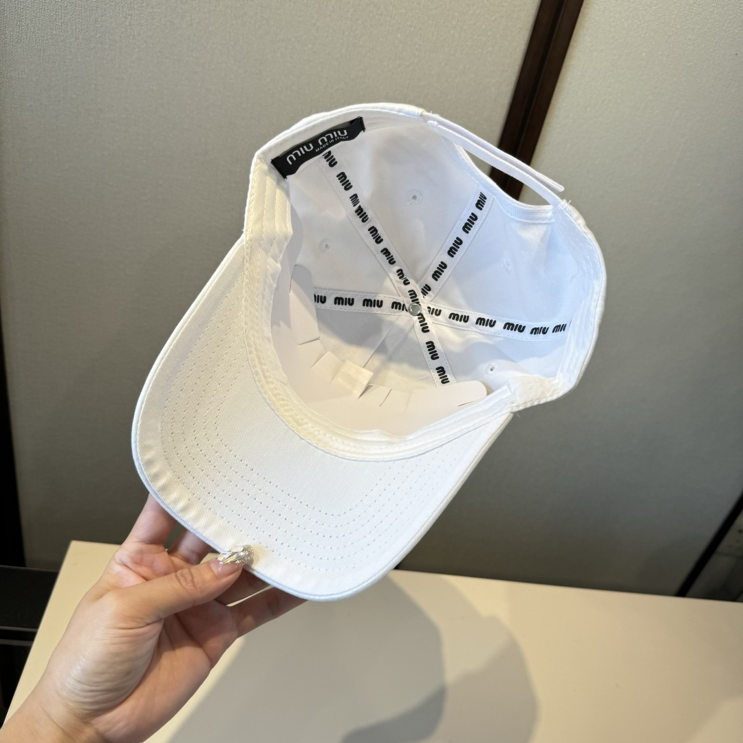 🆕

miumiu缪缪新款鸭舌帽, 头围57cm