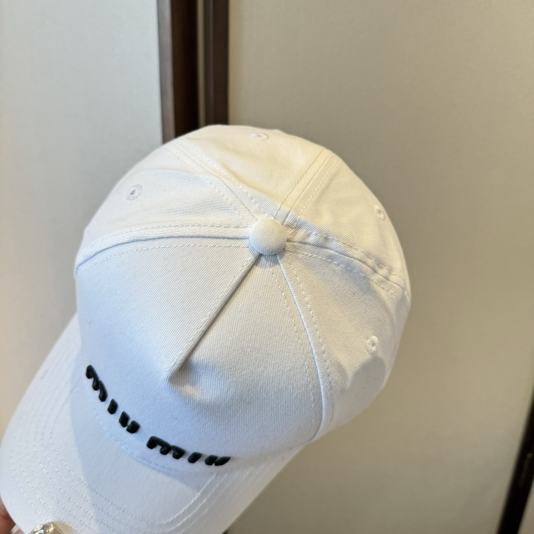 🆕

miumiu缪缪新款鸭舌帽, 头围57cm