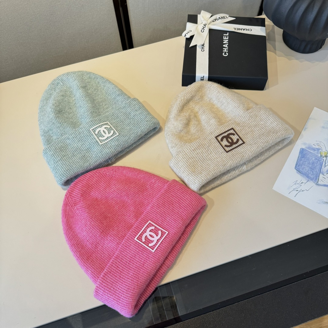 🆕

Chanel香奈儿秋冬新款毛线帽 羊毛面料，内标齐全