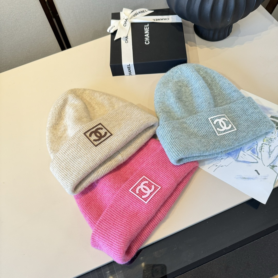 🆕

Chanel香奈儿秋冬新款毛线帽 羊毛面料，内标齐全