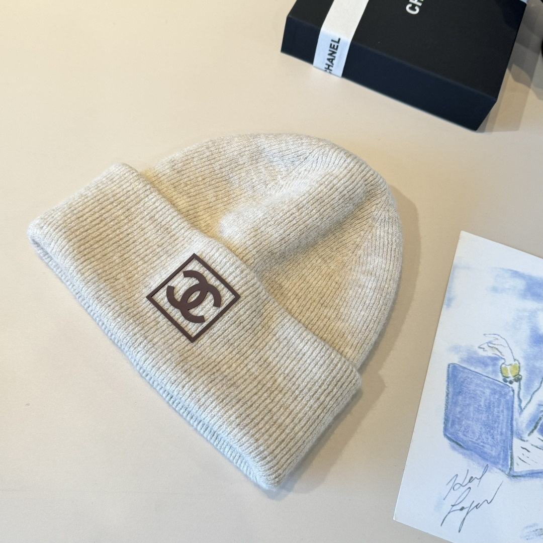 🆕

Chanel香奈儿秋冬新款毛线帽 羊毛面料，内标齐全