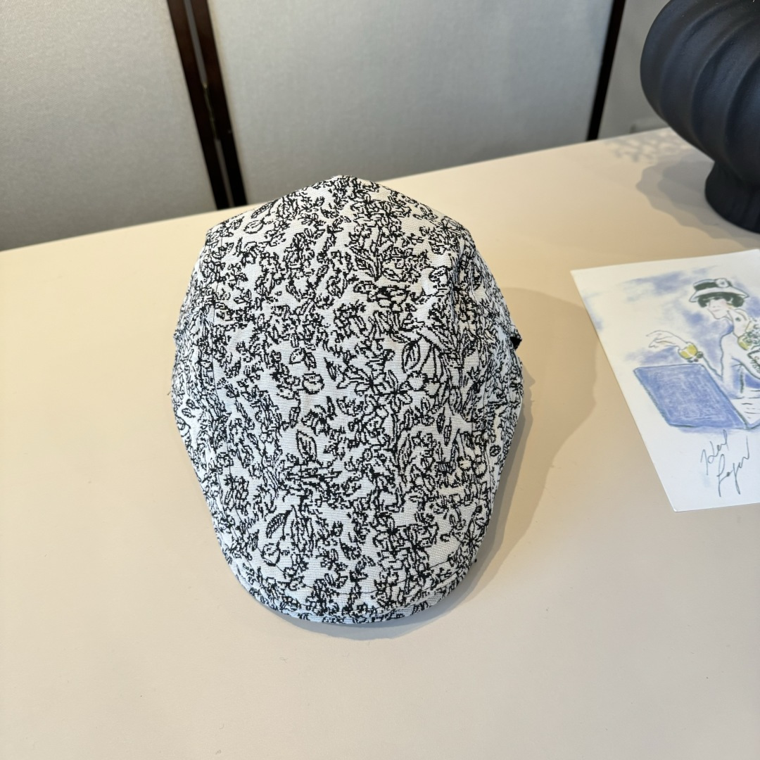 🆕

Burberry巴宝莉秋冬新款鸭舌前进帽，画家帽，头围57cm复古风