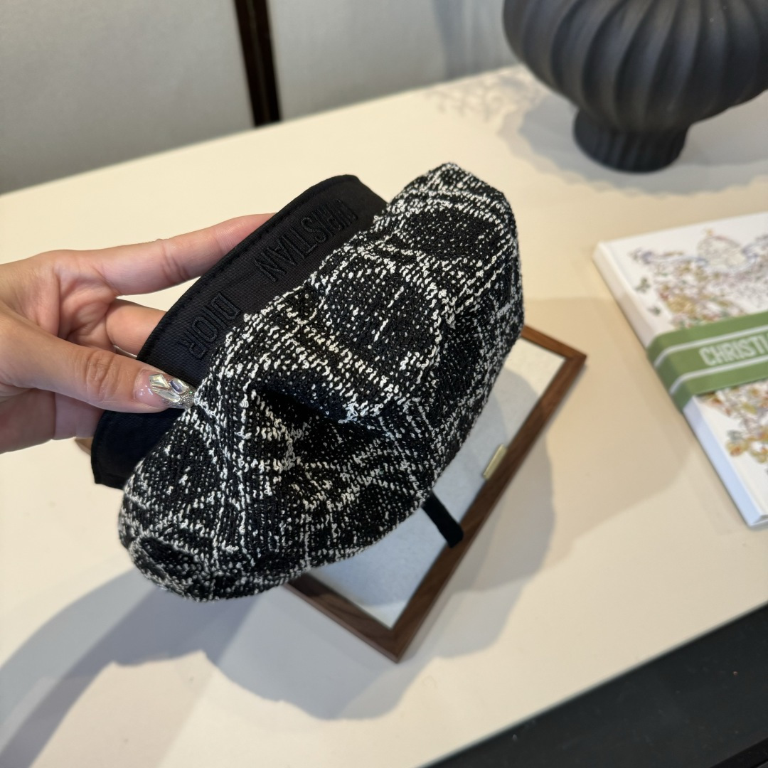 🆕

Dior迪奥新款贝雷帽，高端定制，头围57cm