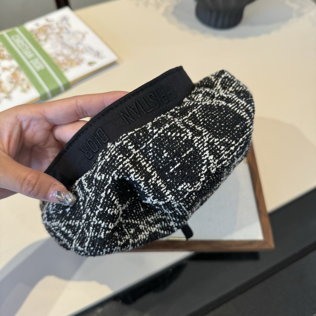 🆕

Dior迪奥新款贝雷帽，高端定制，头围57cm