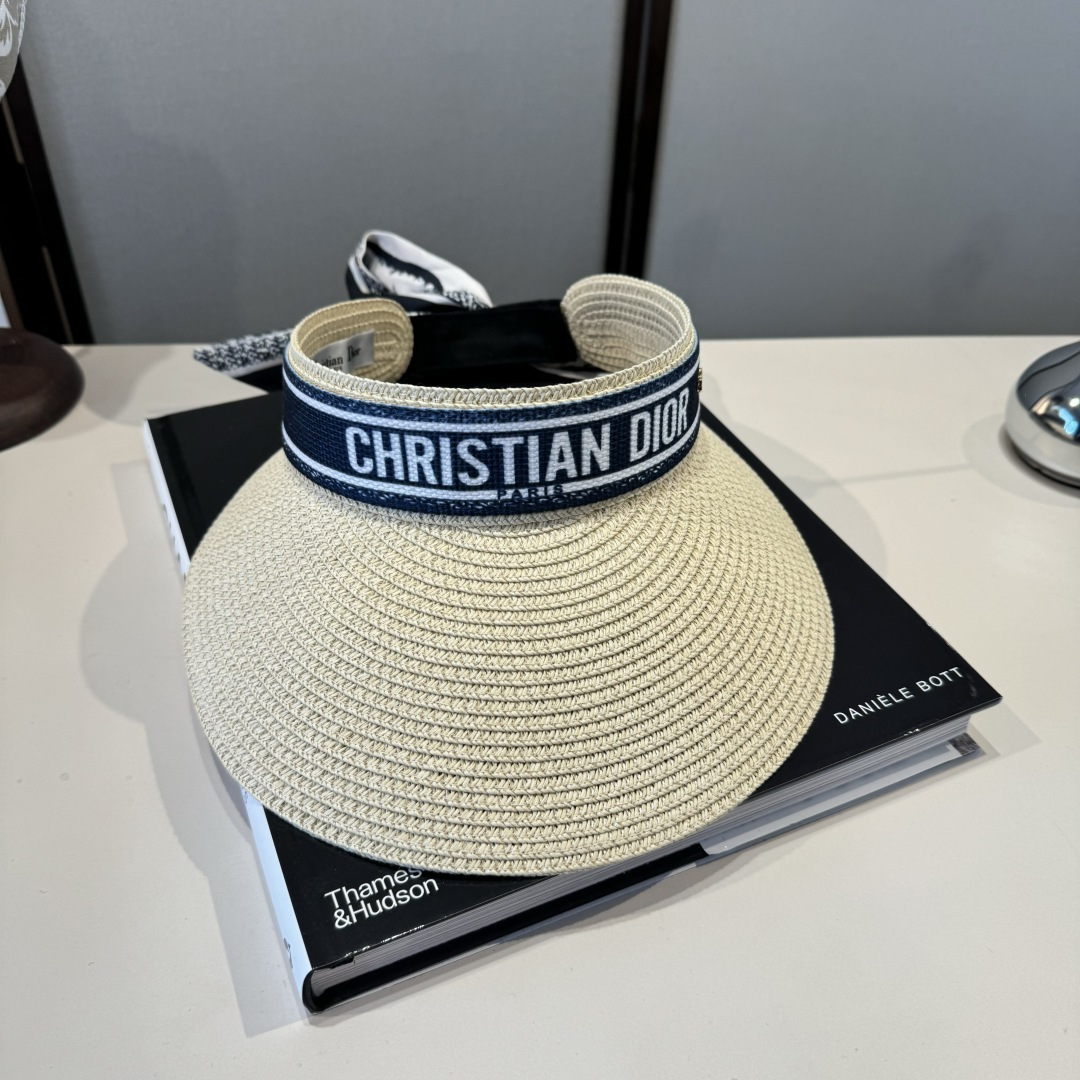 🆕

Dior迪奥新款空顶，头围57cm