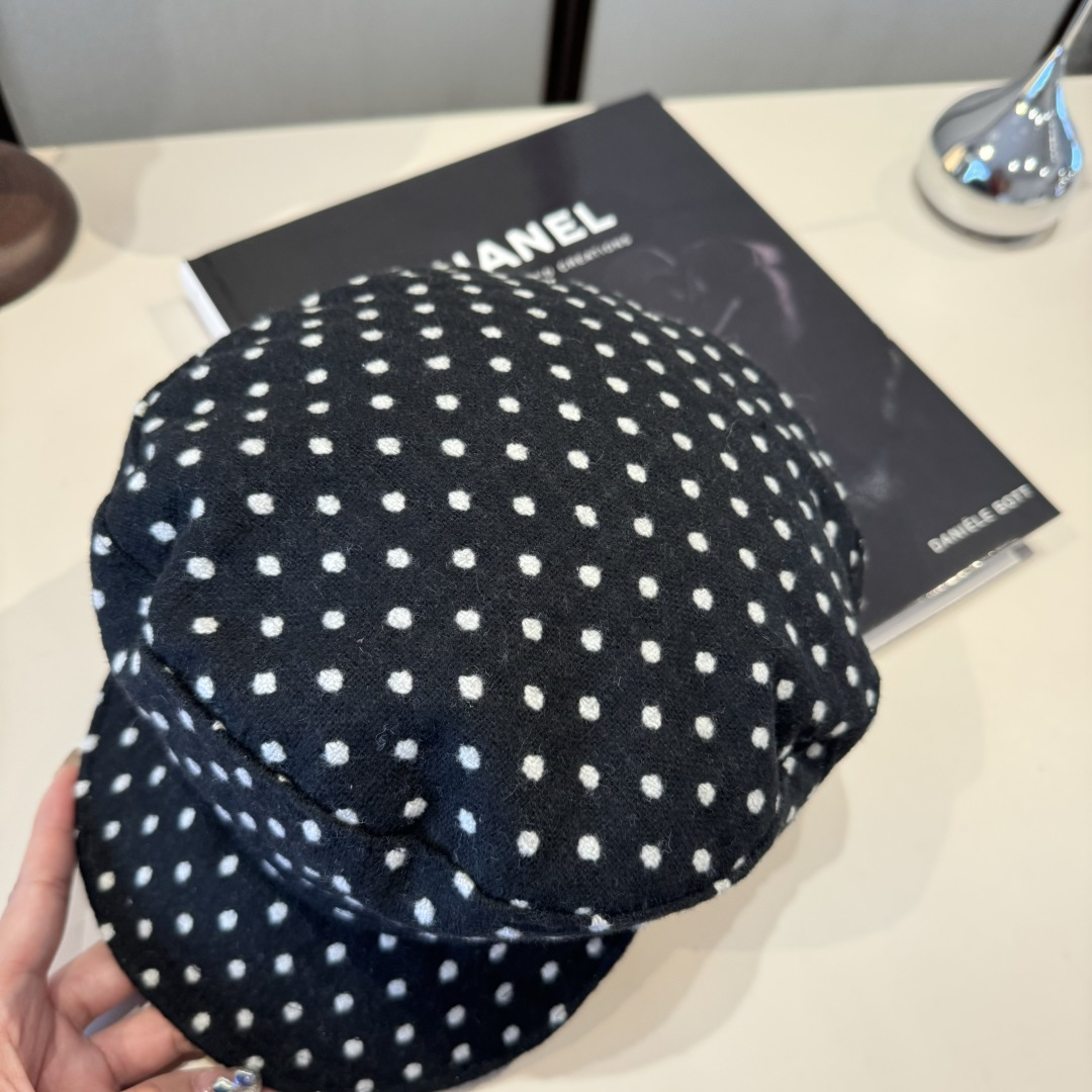 🆕

Gucci古奇羊毛画家鸭舌帽，百分百羊毛🦙%面料，头围57cm